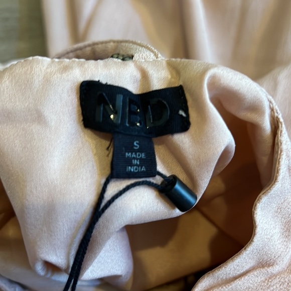 NBD Lourdes Dress in Misty Rose Size Small. Beautiful, glitzy beading. - Picture 8 of 8